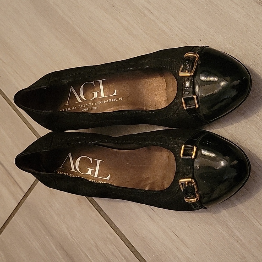 AGL Attilio Giusti Leombruni Size 38 (us 8) ballet toe pump.  Italian Made